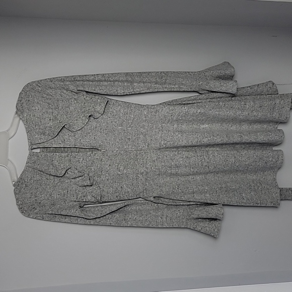 Women's Lulu's dress - Picture 9 of 13